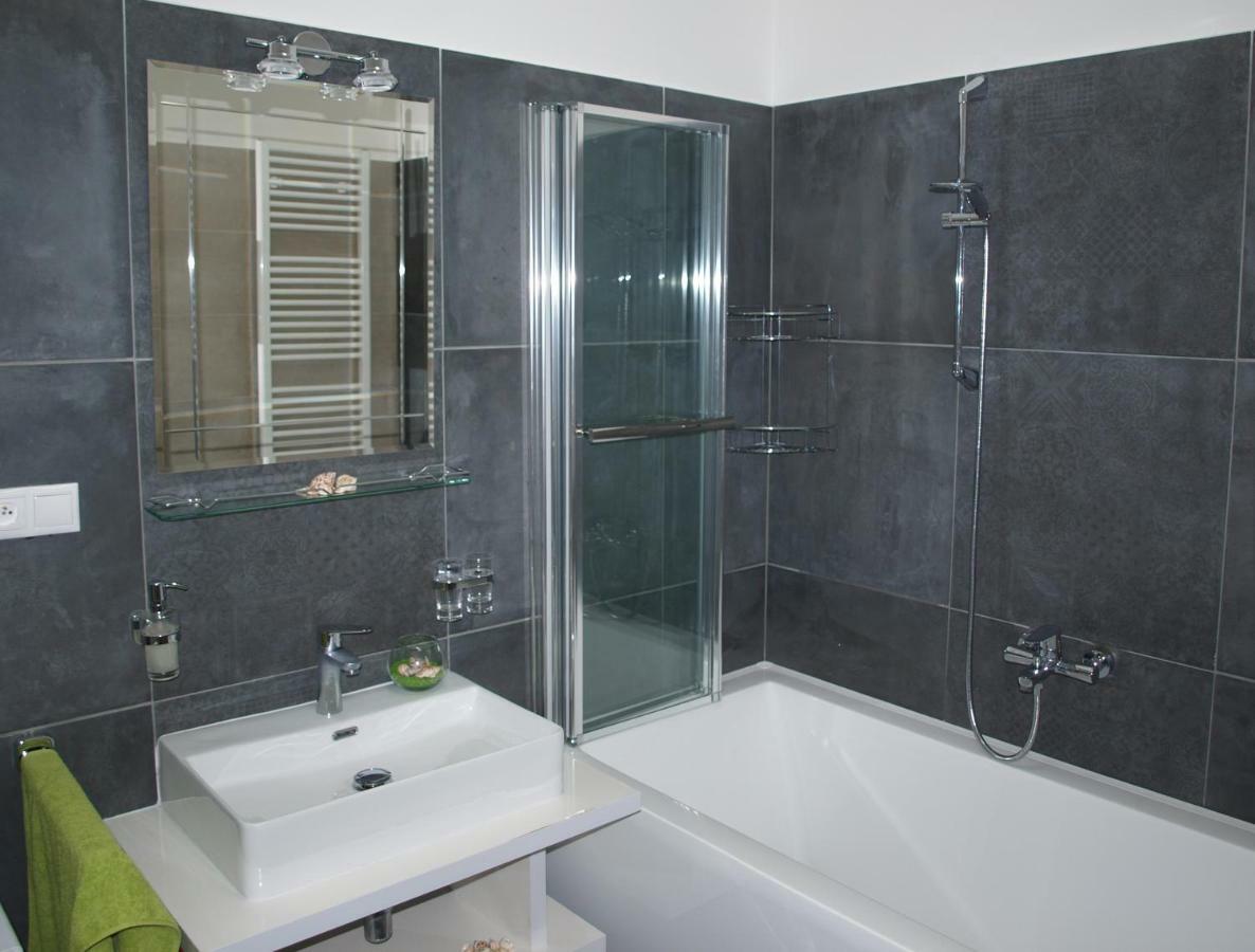 Magic Tatry, Primo Stary Smokovec Apartment วิสโซเค ดาตรี ภายนอก รูปภาพ